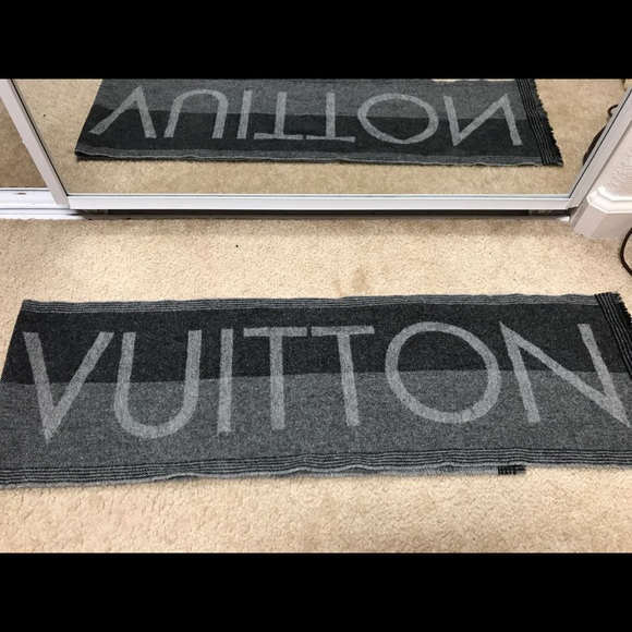 💯 Authentic Louis Vuitton scarf - Picture 4 of 7